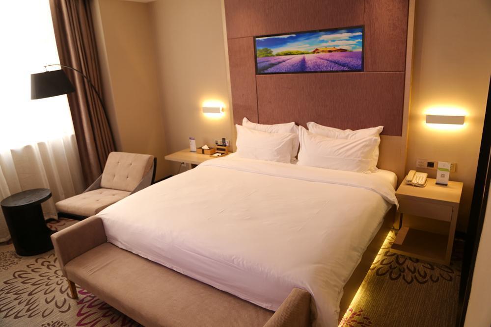 Lavande Hotel Shanghai Hongqiao Airport Wuzhong Road Exterior photo
