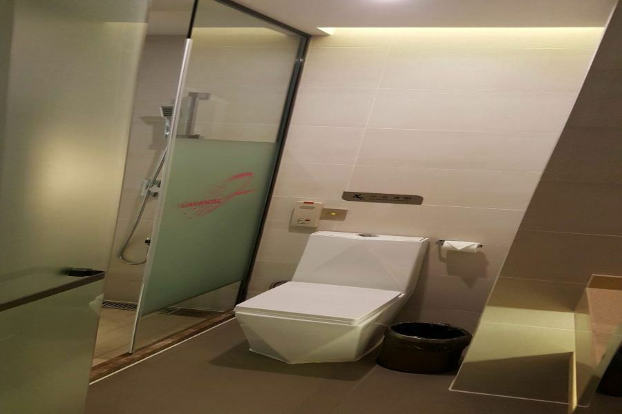 Lavande Hotel Shanghai Hongqiao Airport Wuzhong Road Exterior photo